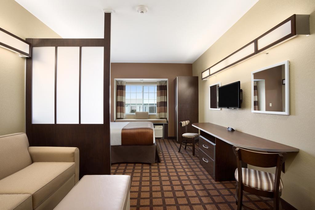 Sonesta Essential Fairmont Hotel Exterior photo